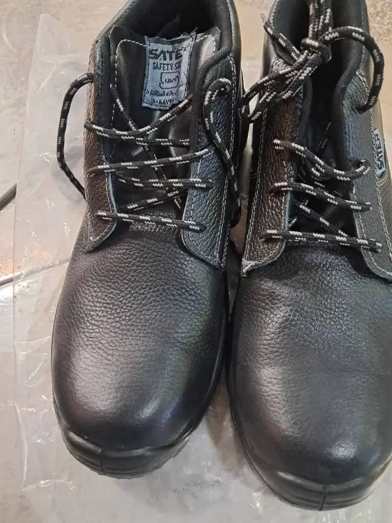 کفش ایمنی|کیف، کفش، کمربند|اهواز, شهرک صنعتی شماره 4|دیوار