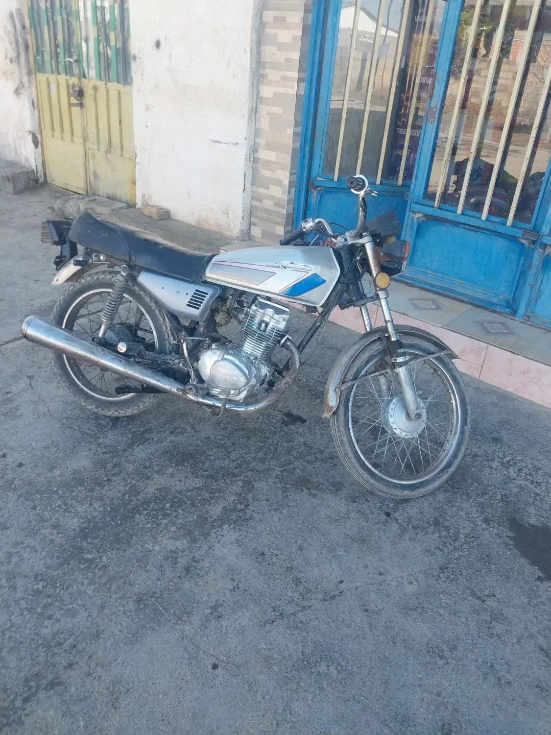 موتورهندا ۱۲۵|موتورسیکلت|انبارآلوم, |دیوار