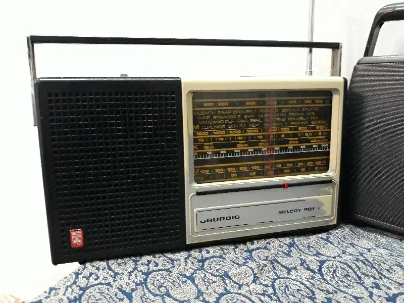 دوعدد رادیو گراندیگ ساخت فرانسه هر کدام ۳ میلیون ت|صوتی و تصویری|اصفهان, جنیران (لادان)|دیوار