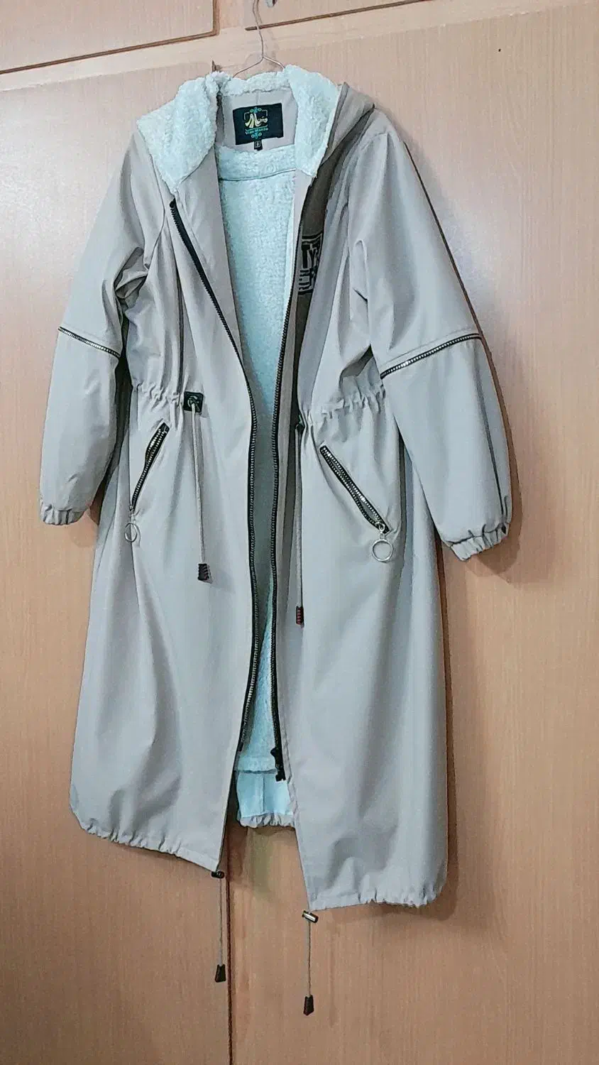 بارونی سایز ۴۶|لباس|گلبهار, شهر جدید گلبهار|دیوار