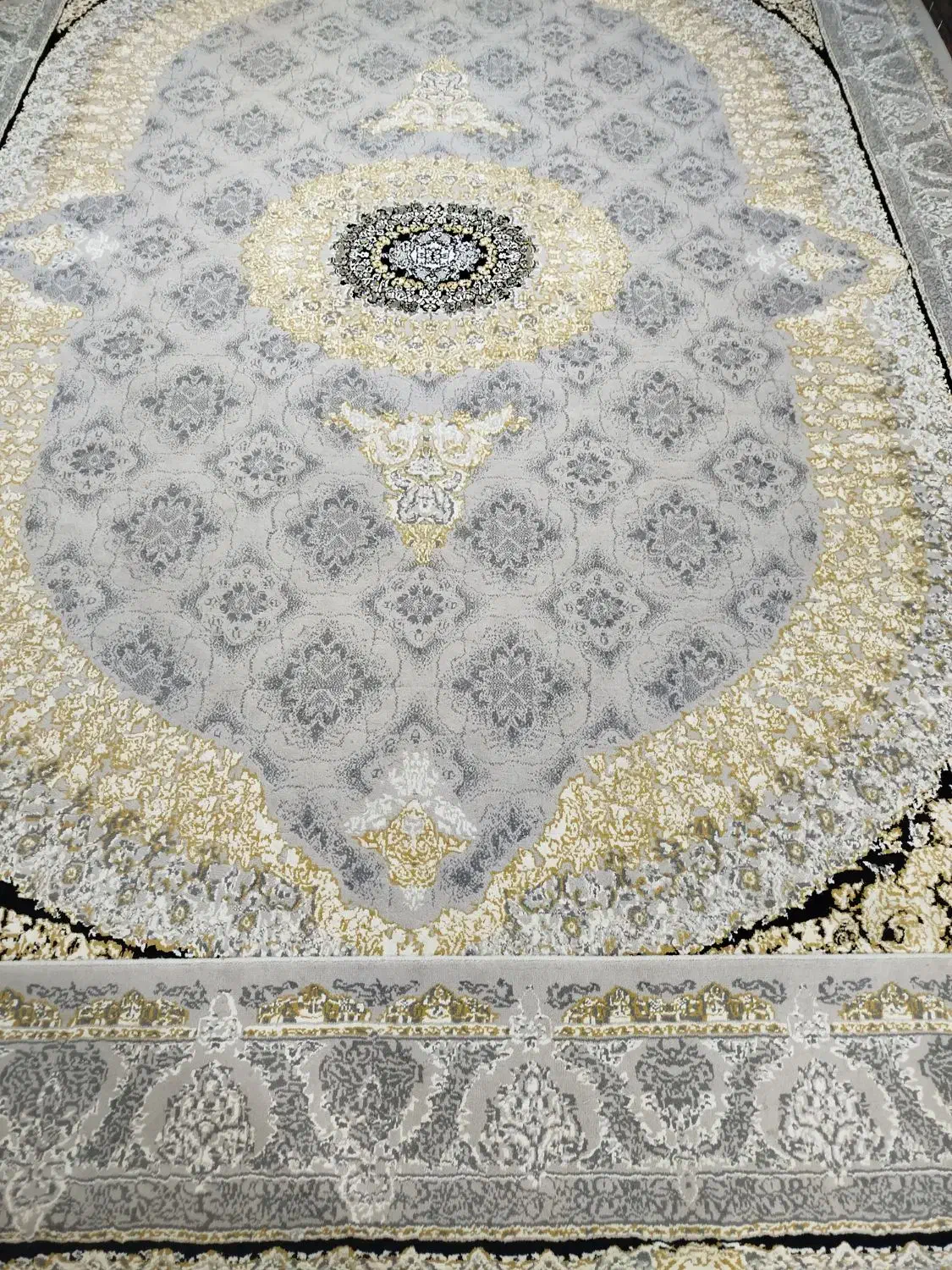 سه تخته فرش دوازده متری|فرش|کمیجان, |دیوار