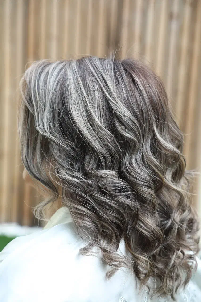 خدمات رنگ و لایت|خدمات آرایشگری و زیبایی|چمستان, |دیوار