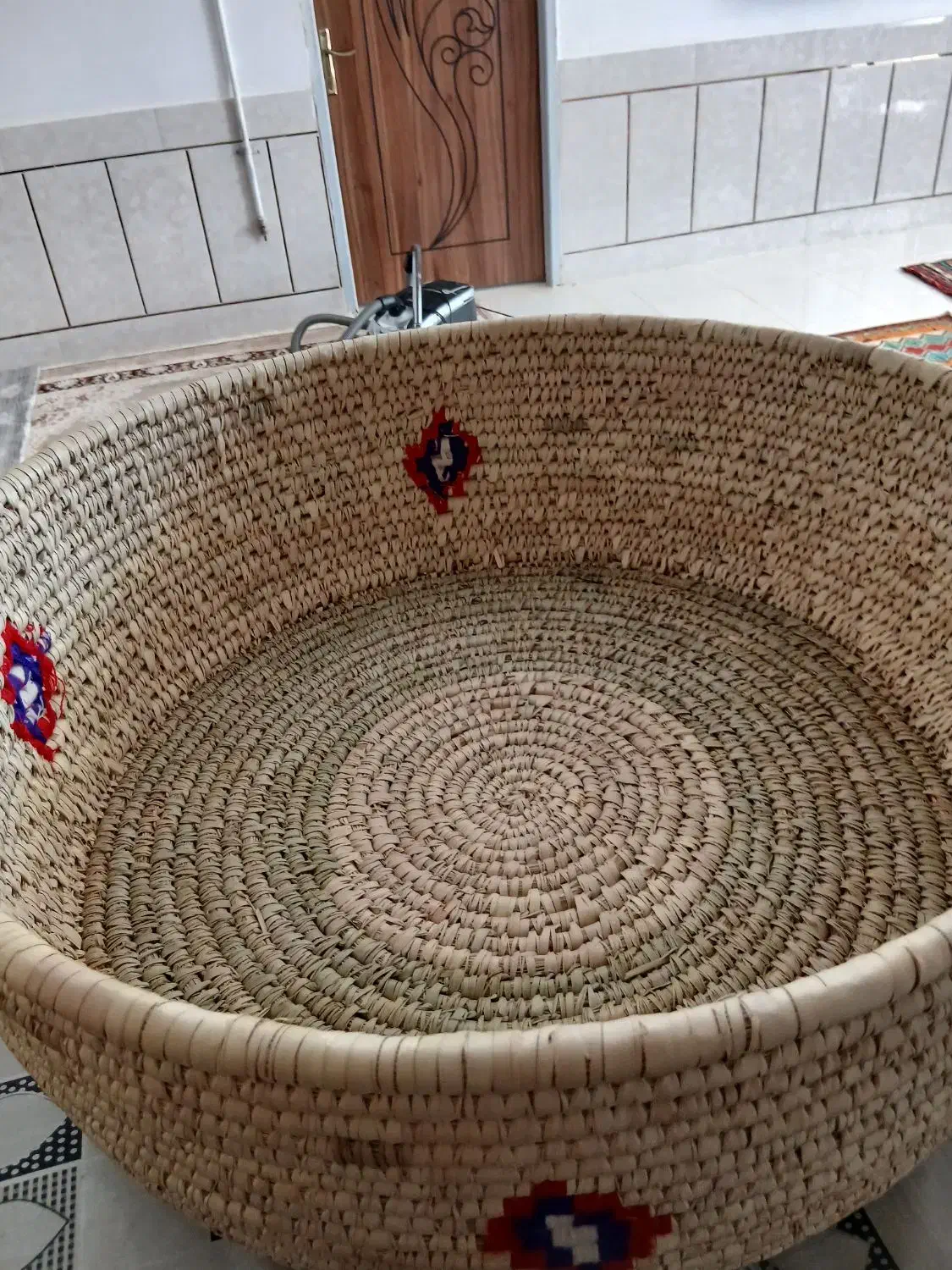 سبد حصیری|صنایع دستی و سایر لوازم تزئینی|اصفهان, برزان|دیوار