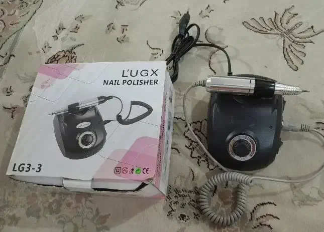 ابزار ناخن در حد نو|آرایشی، بهداشتی، درمانی|لاهیجان, شیشه گران|دیوار