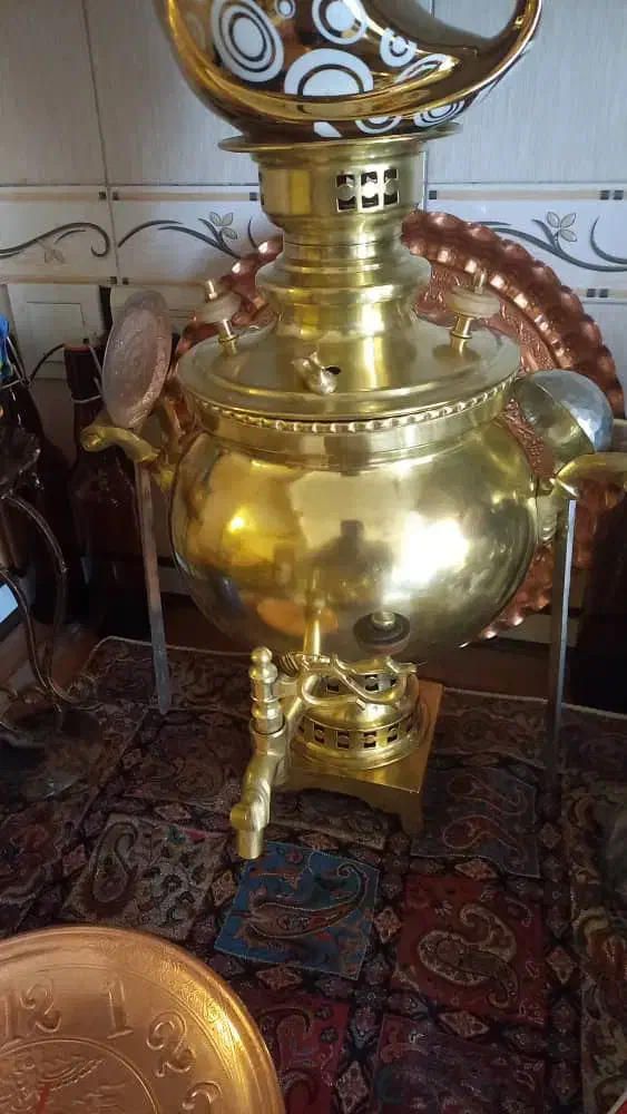 سماور برنجی قدیمی ذغالی|کلکسیون اشیاء عتیقه|تهران, زرکش|دیوار