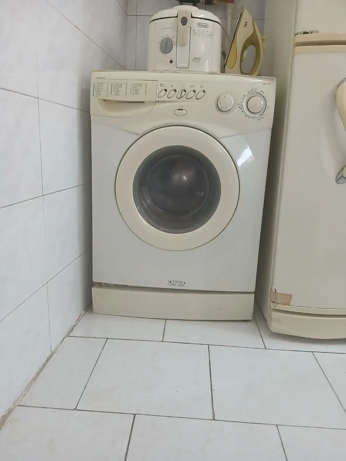 لباس شویی|ماشین لباسشویی و خشک‌کن لباس|رشت, باهنر|دیوار