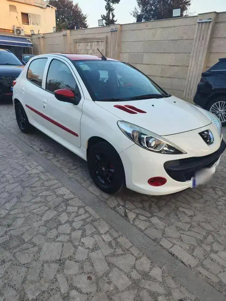 207 اتومات ام سی مدل 1401|خودرو سواری و وانت|رشت, کوی امام رضا|دیوار