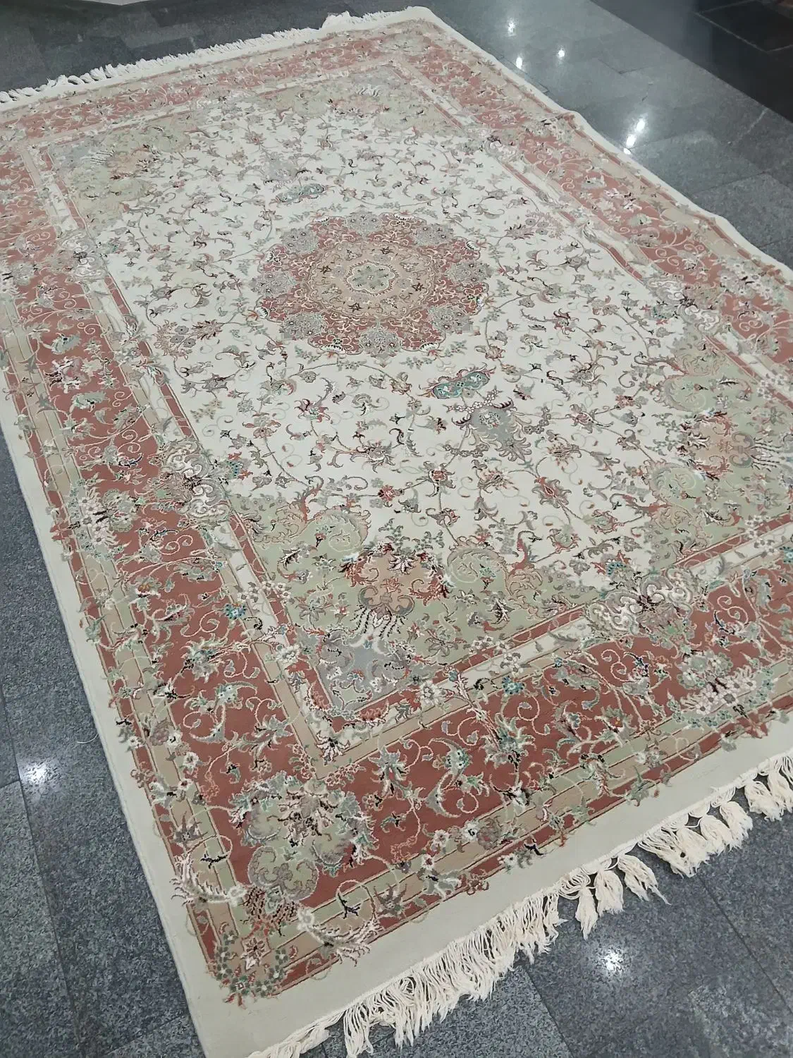 فرش ۶ متری زرشکی  و گلبهی|فرش|تهران, ستارخان|دیوار