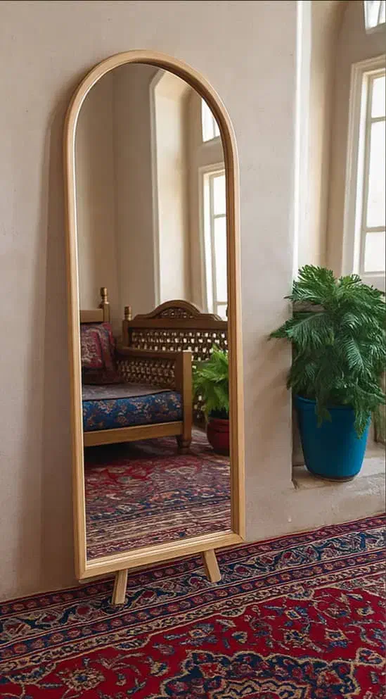 آینه های قدی دفرمه و چوبی و فلزی|آینه|شیراز, فخرآباد (دروازه کازرون)|دیوار