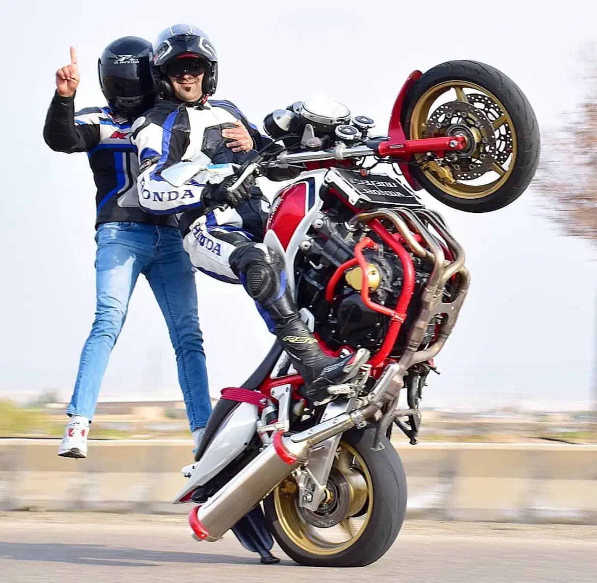 عکاسی با قیمت مناسب|خدمات پذیرایی، مراسم|تهران, فلسطین (میدان انقلاب)|دیوار