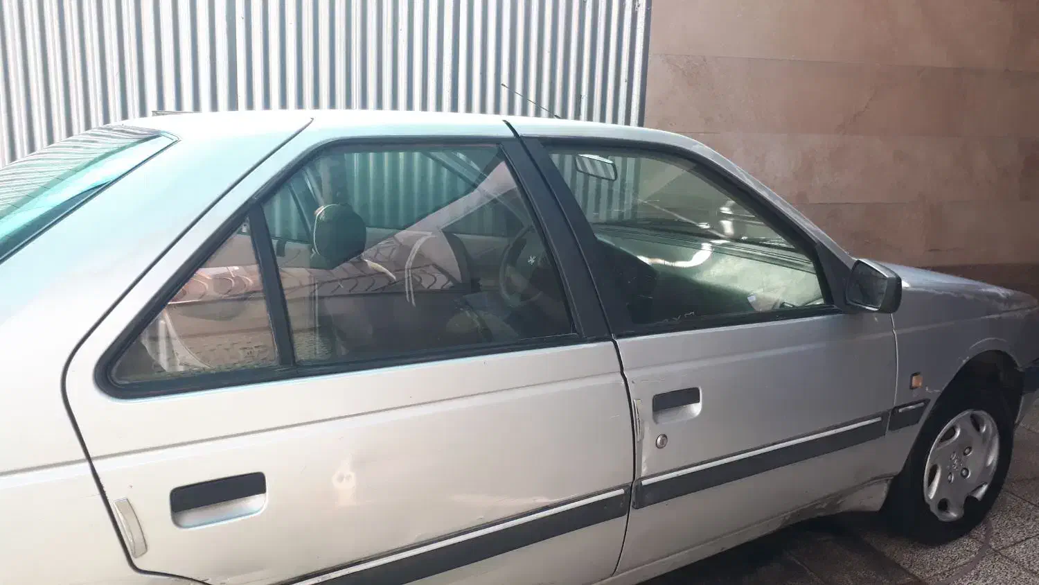 پژو ۴۰۵ نقره ای دو گانه کارخانه|خودرو سواری و وانت|خمینیشهر, |دیوار