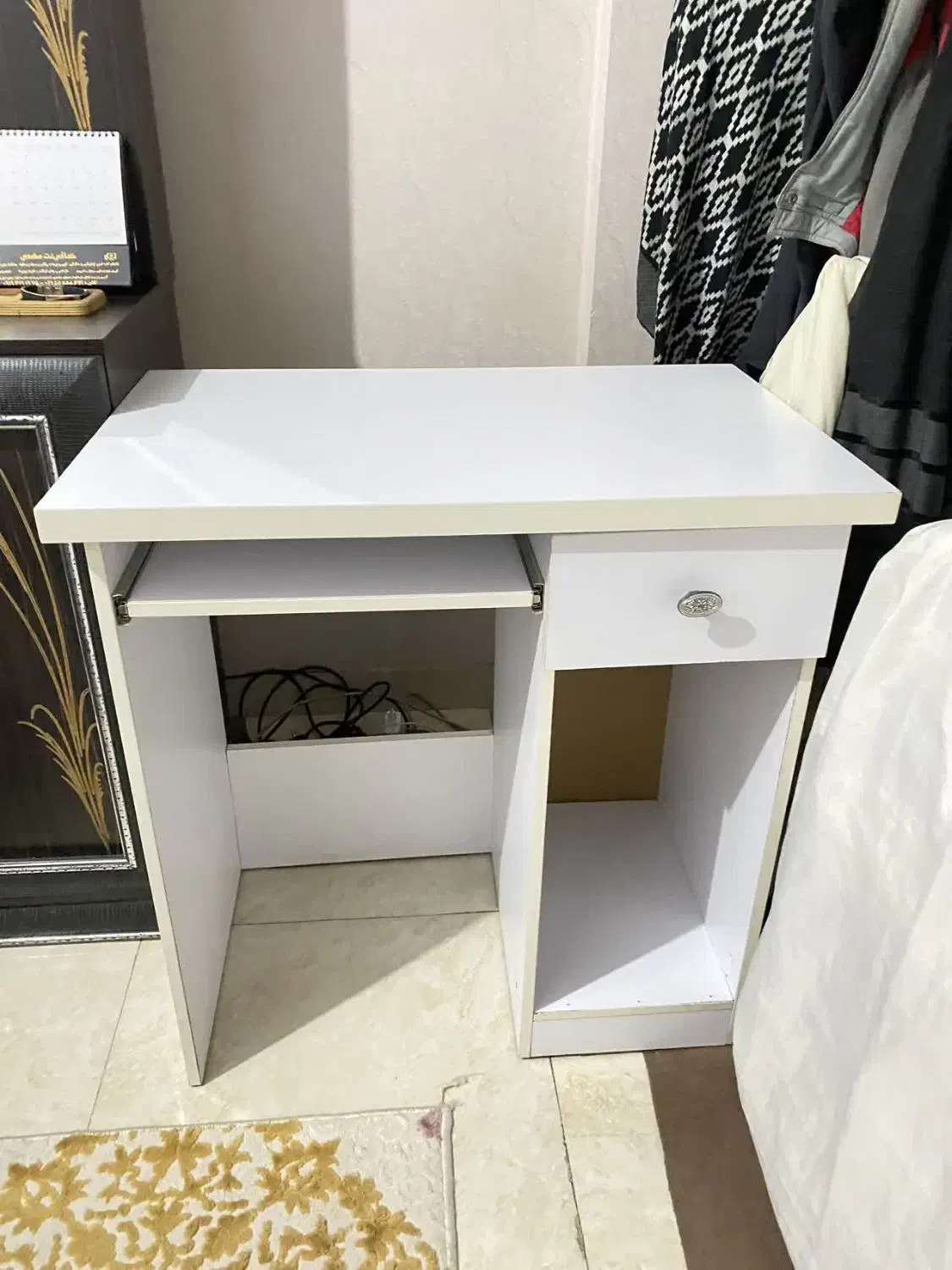 میز کامپیوتر|میز تحریر و کامپیوتر|آفتاب, |دیوار