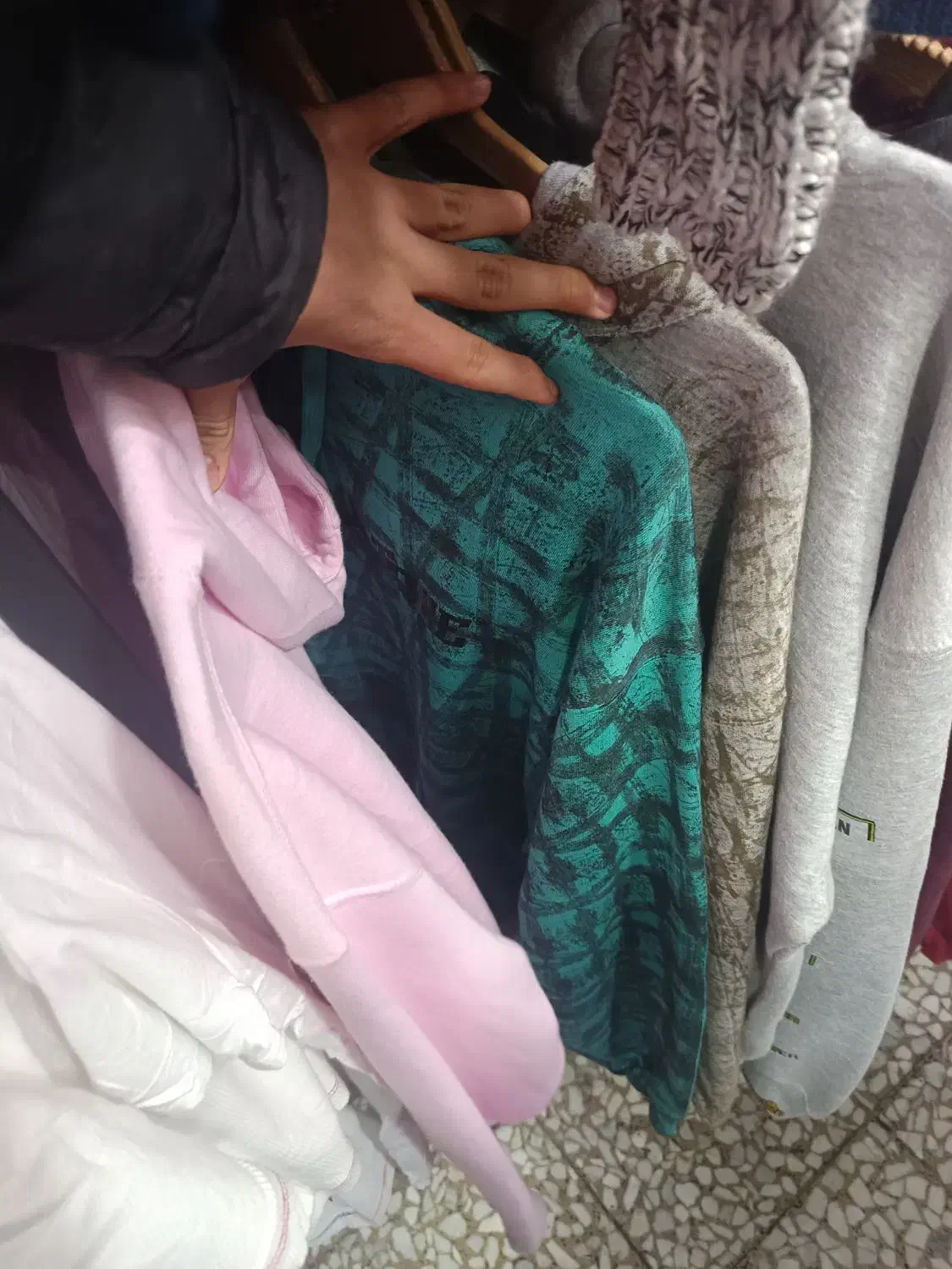 هودی|لباس|خلخال, |دیوار