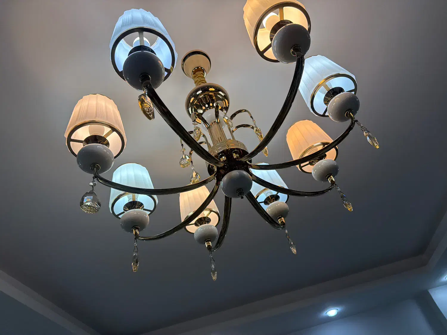 لوستر ۸ شعله|لوستر و چراغ آویز|گرگان, |دیوار