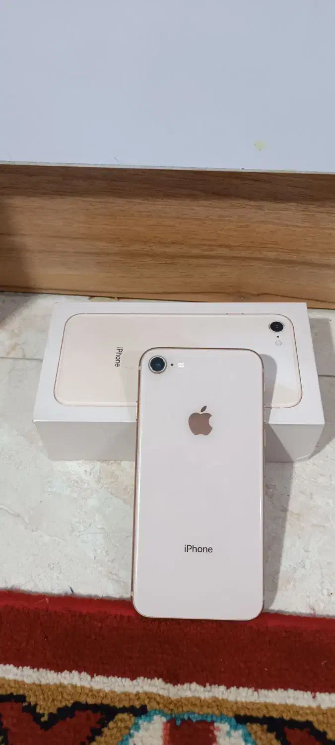 آیفون 8 ۶۴ گیگ|موبایل|زاهدان, |دیوار