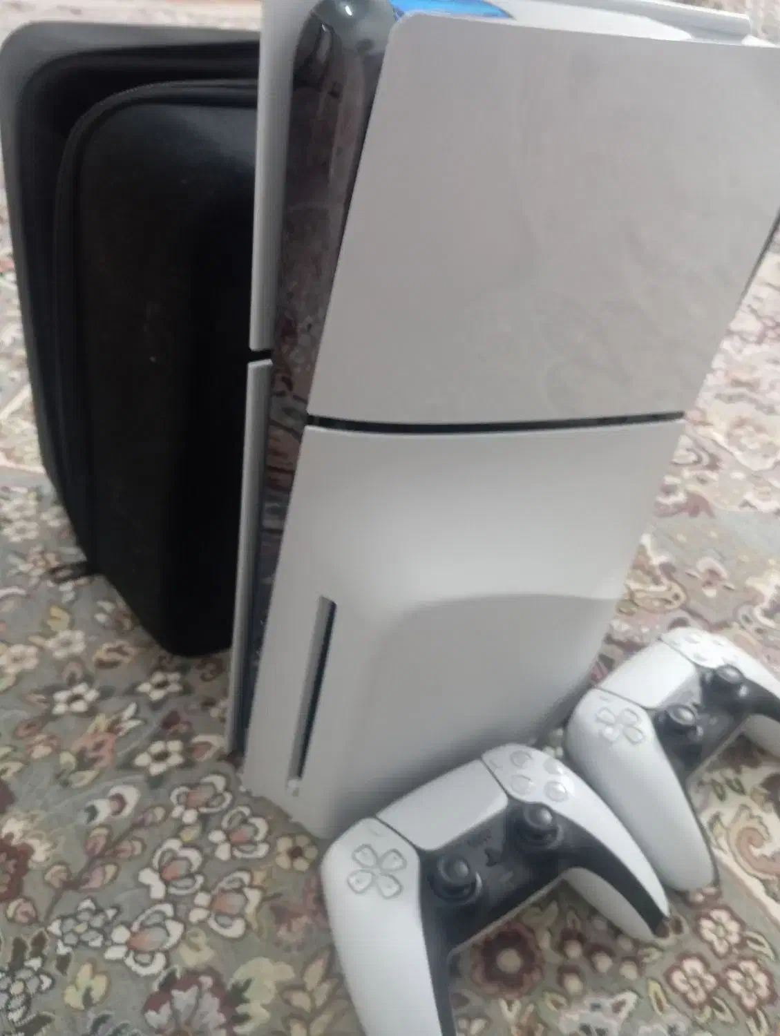 پی اس فایو|کنسول، بازی ویدئویی و آنلاین|خمیر, |دیوار