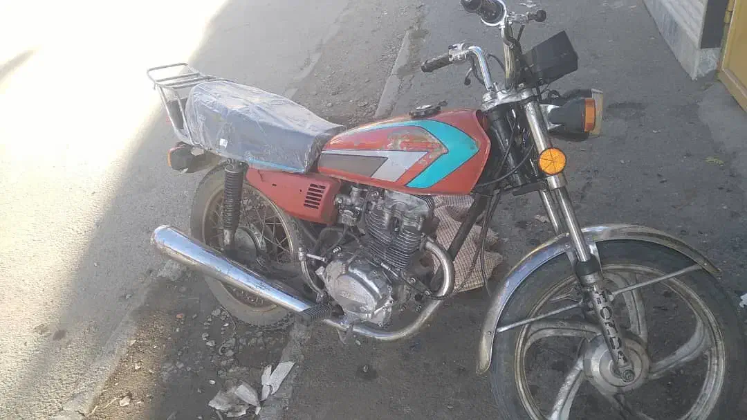 موتور مدل ۸۲|موتورسیکلت|تویسرکان, |دیوار