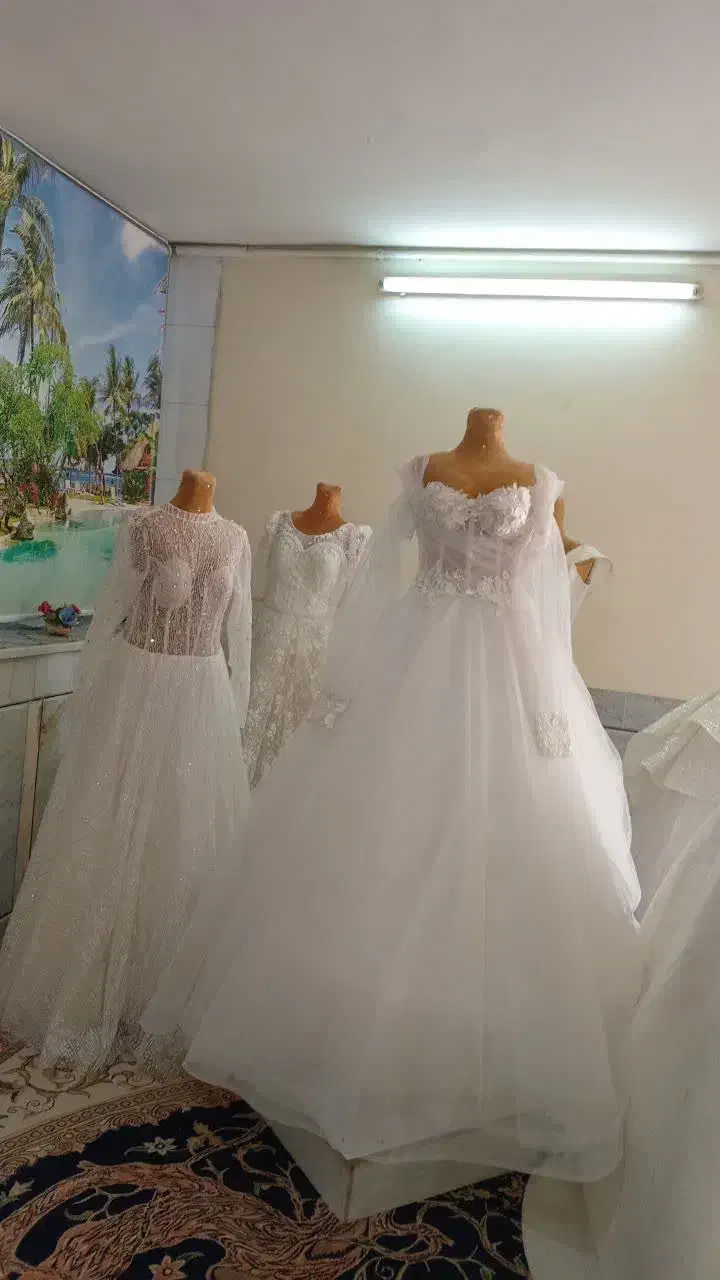 ۴۰عدد لباس عروس  از ۳تومن تا ۵تومن|لباس|نجف‌آباد, امیرآباد|دیوار