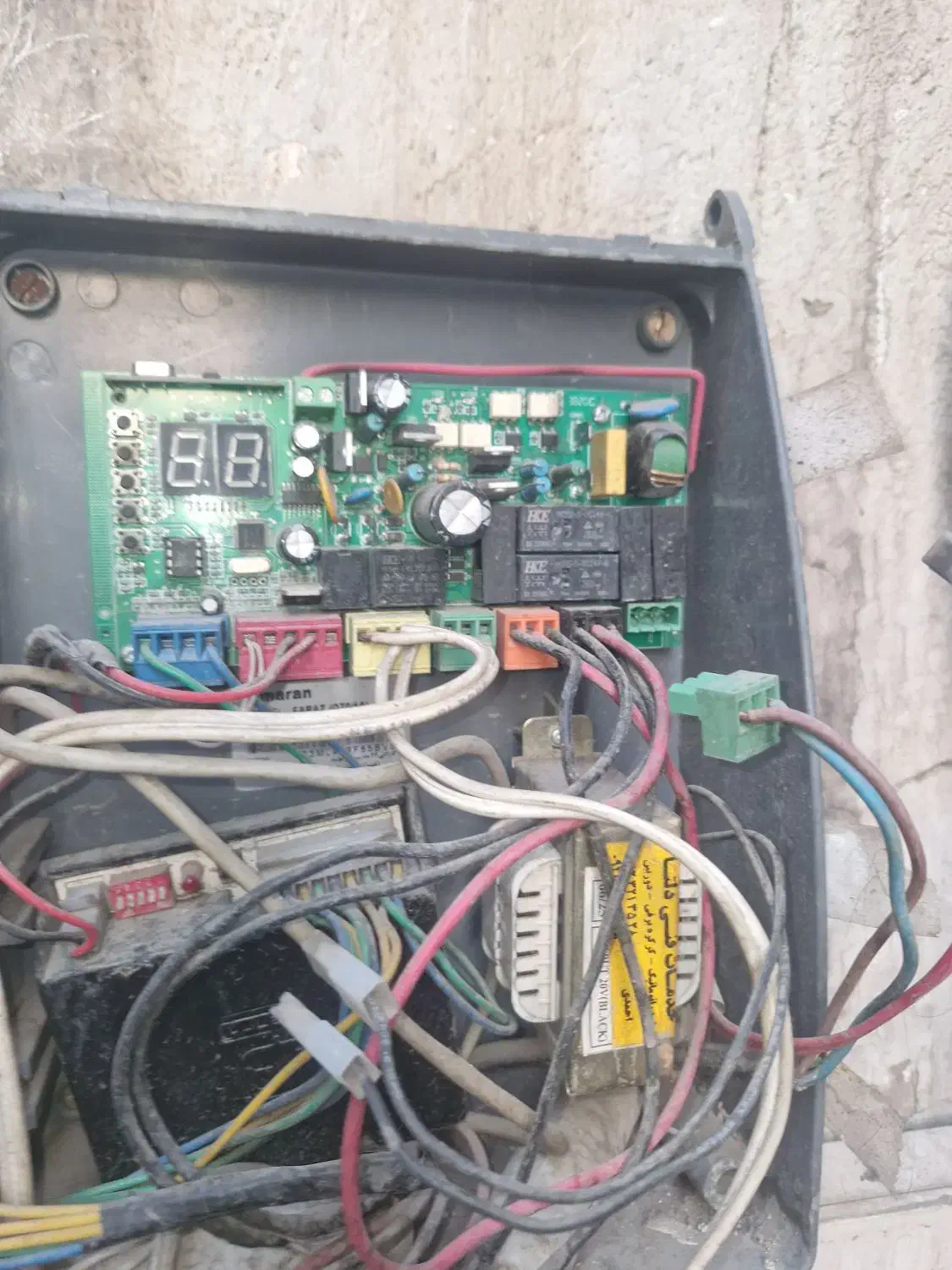 تعمیر کرکره برقی و جک پارکینگ و درب شیشه ای سکشنال|خدمات پیشه و مهارت|تهران, دروس|دیوار