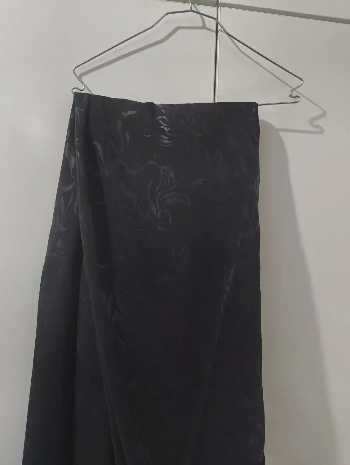 چادر سنتی ساده|لباس|رشت, حسین آباد|دیوار