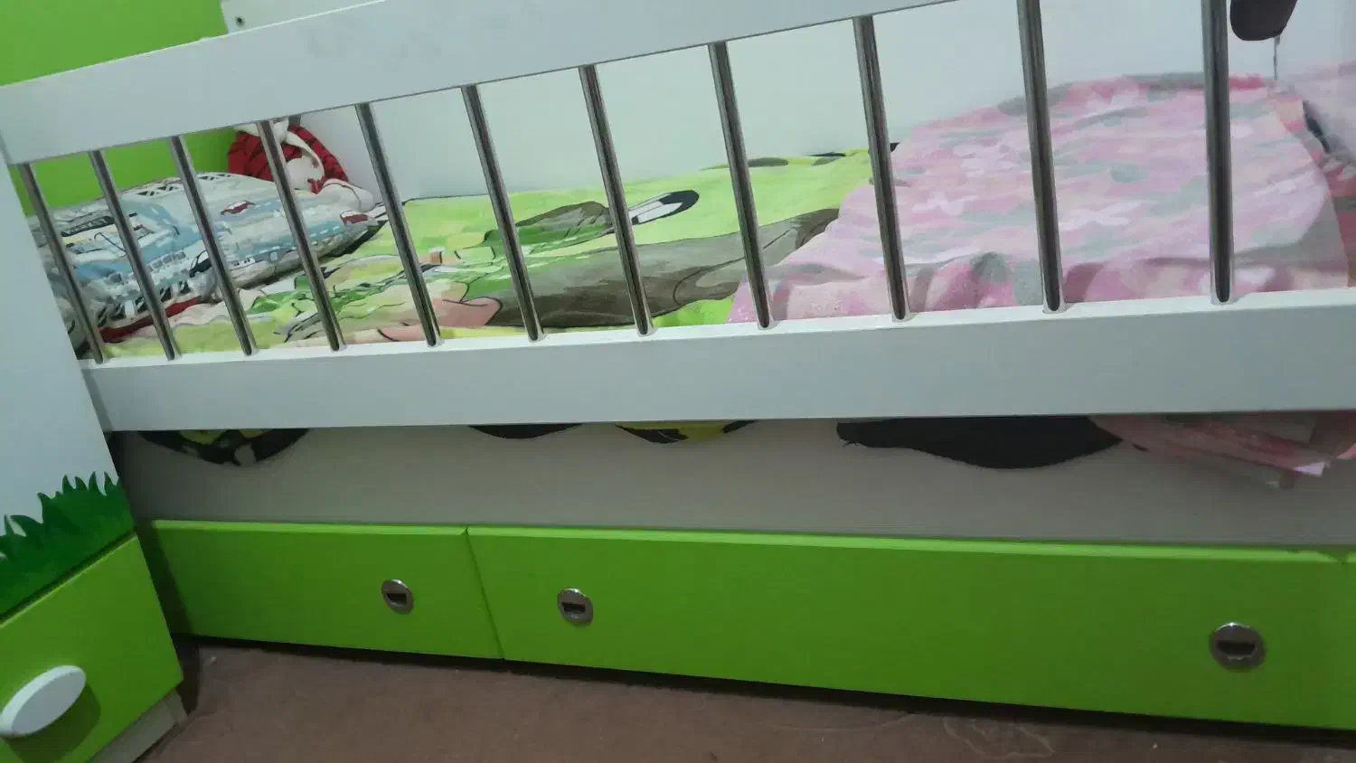 سرویس خواب دونفره و کودک|تخت و سرویس خواب|شاهینشهر, مسکن مهر|دیوار