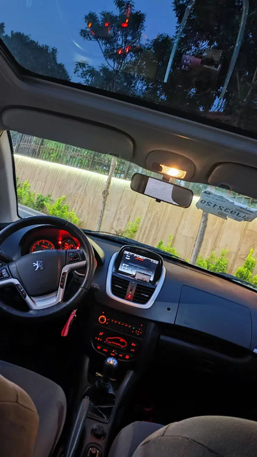 207پاناروما مدل 1401|خودرو سواری و وانت|رباطکریم, نصیرشهر|دیوار