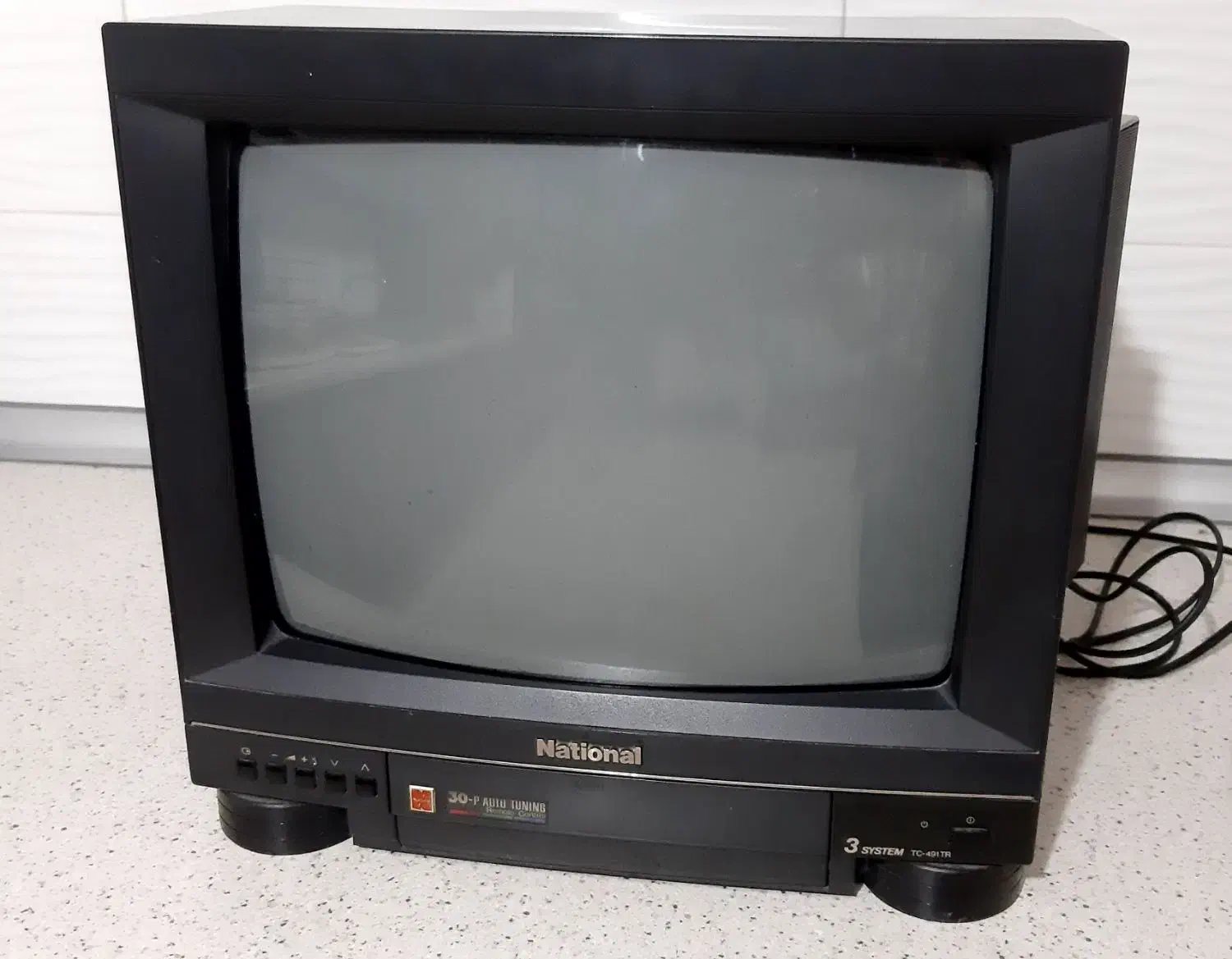 تلویزیون رنگی ناسیونال ۱۴ اینچ|تلویزیون و پروژکتور|اصفهان, علی قلی آقا|دیوار