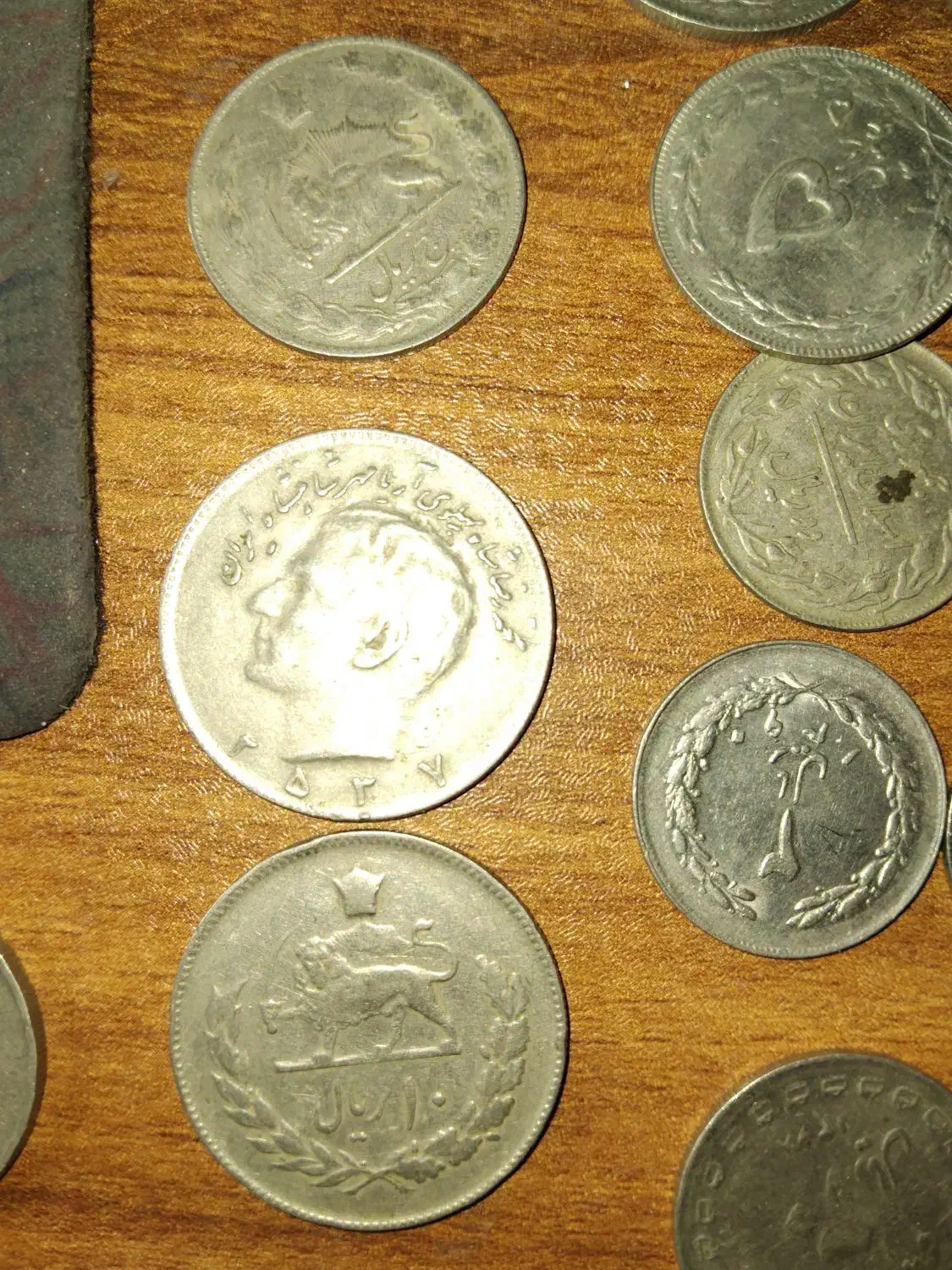 تعدادی سکه قدیمی زیبا کلکسیونی ..|کلکسیون سکه، تمبر، اسکناس|کرمان, |دیوار