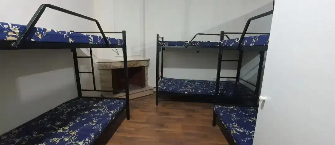 خوابگاه میدان تجریش،نیاوران ترددآزاد پسرانه آقایان|اجارهٔ کوتاهمدت آپارتمان و سوئیت|تهران, تختی|دیوار