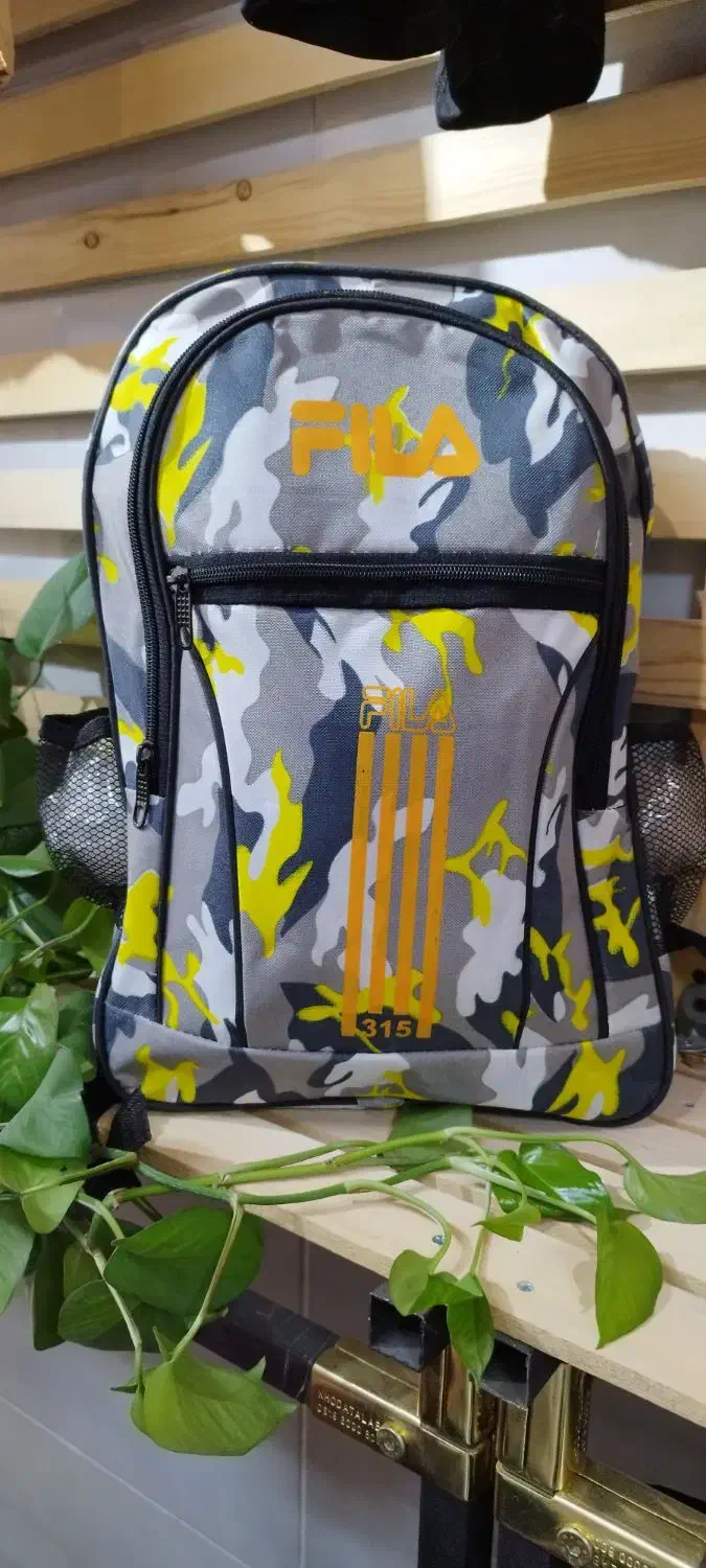 کوله پشتی بسیار زیبا|کیف، کفش، کمربند|پرند, فاز ۶|دیوار