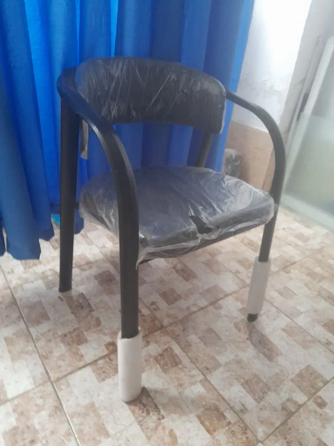 ۲ عدد صندلی|میز و صندلی غذاخوری|رشت, حمیدیان|دیوار