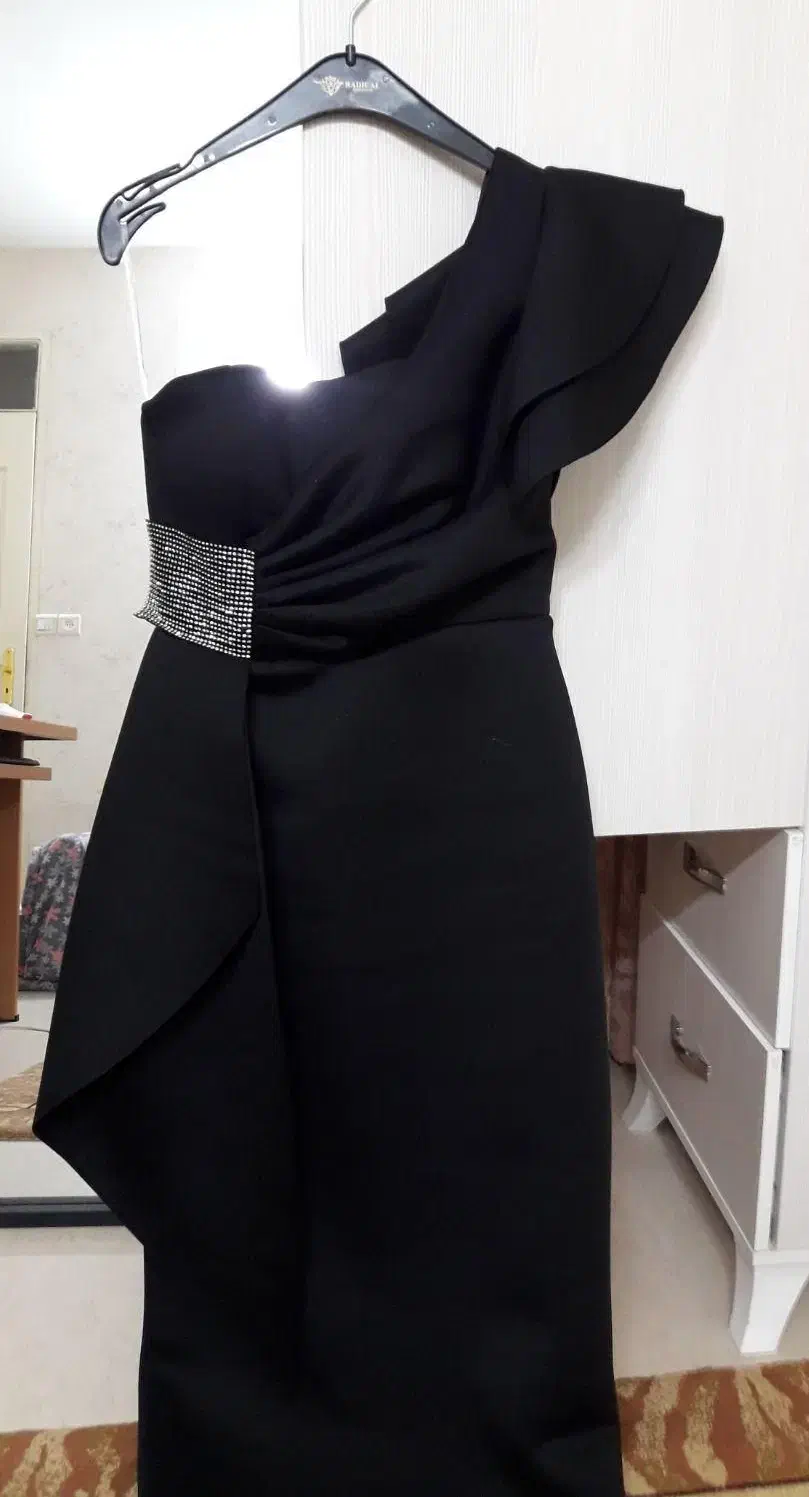 لباس مجلسی|لباس|ورامین, ورامین|دیوار