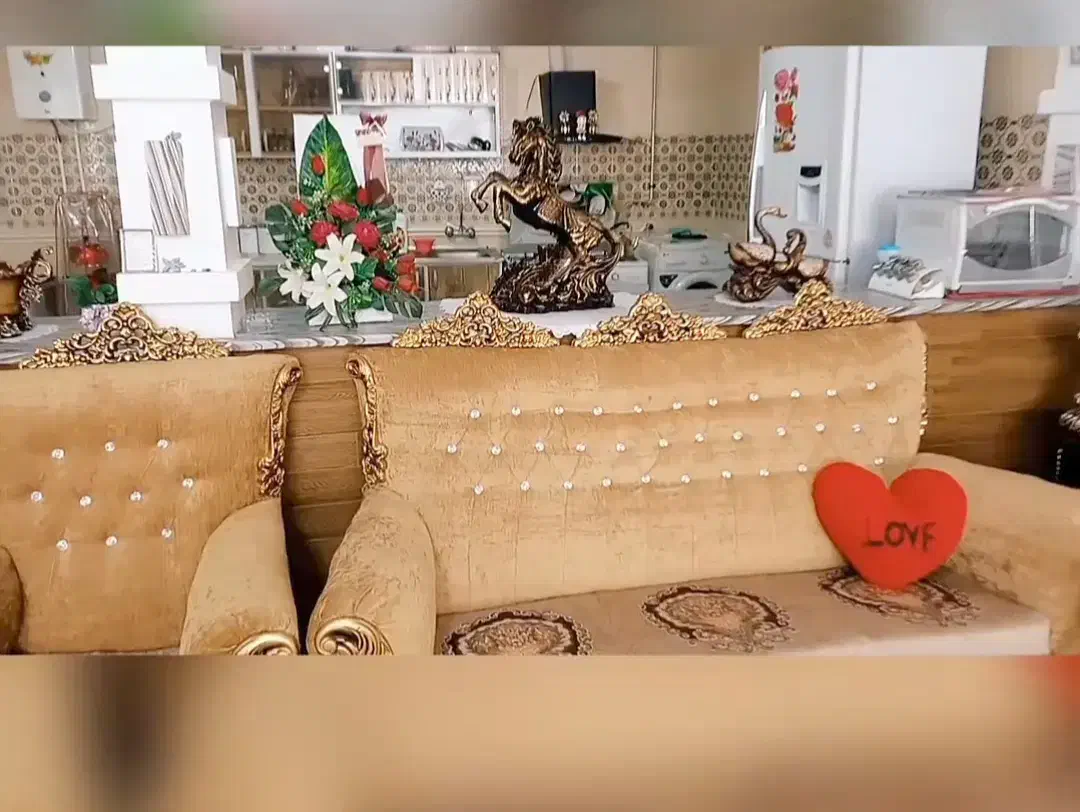 مبل تمیز قیمت مناسب|مبلمان خانگی و میز عسلی|رشتخوار, |دیوار