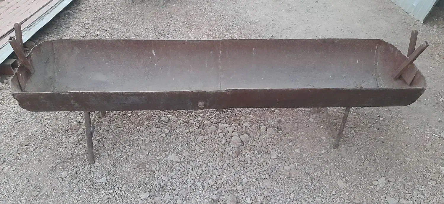 آخور گوسفندی|لوازم جانبی حیوانات|لنجان, |دیوار