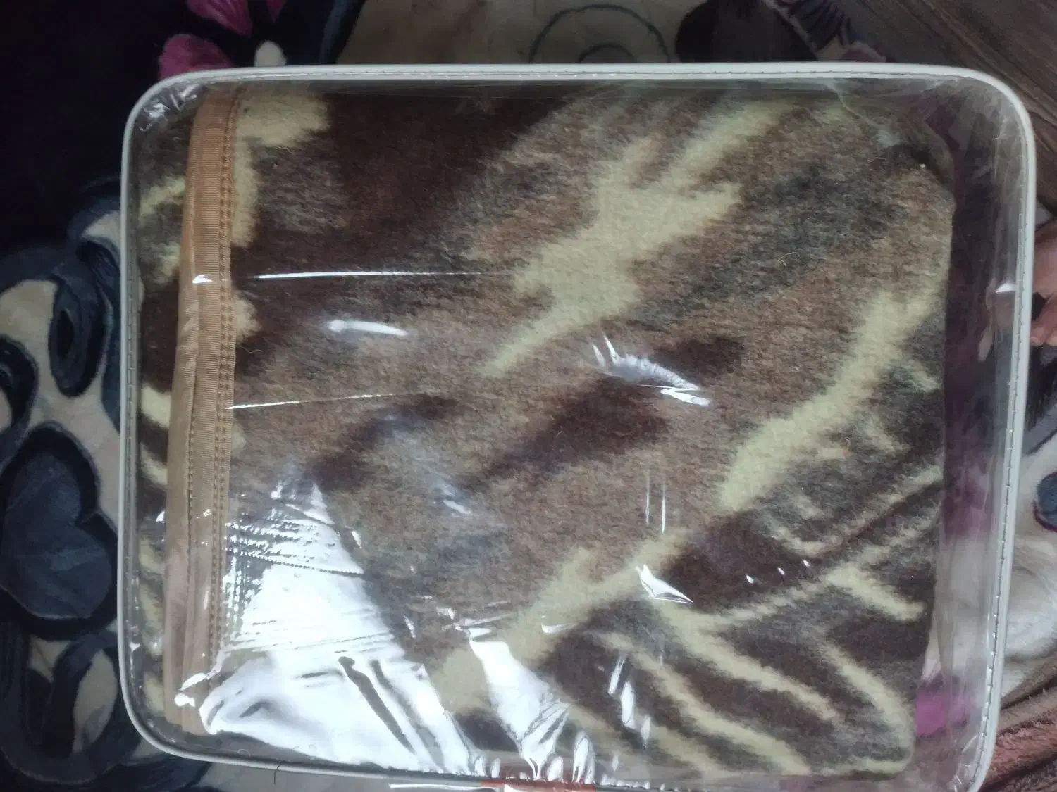 پتو نرم|رختخواب، بالش، پتو|گیلان غرب, |دیوار