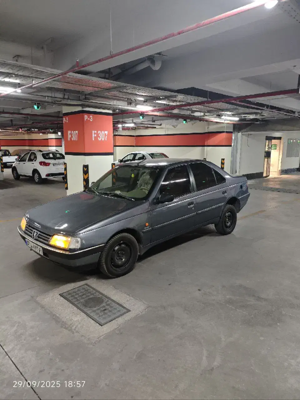 405خاکستری|خودرو سواری و وانت|سیرجان, |دیوار