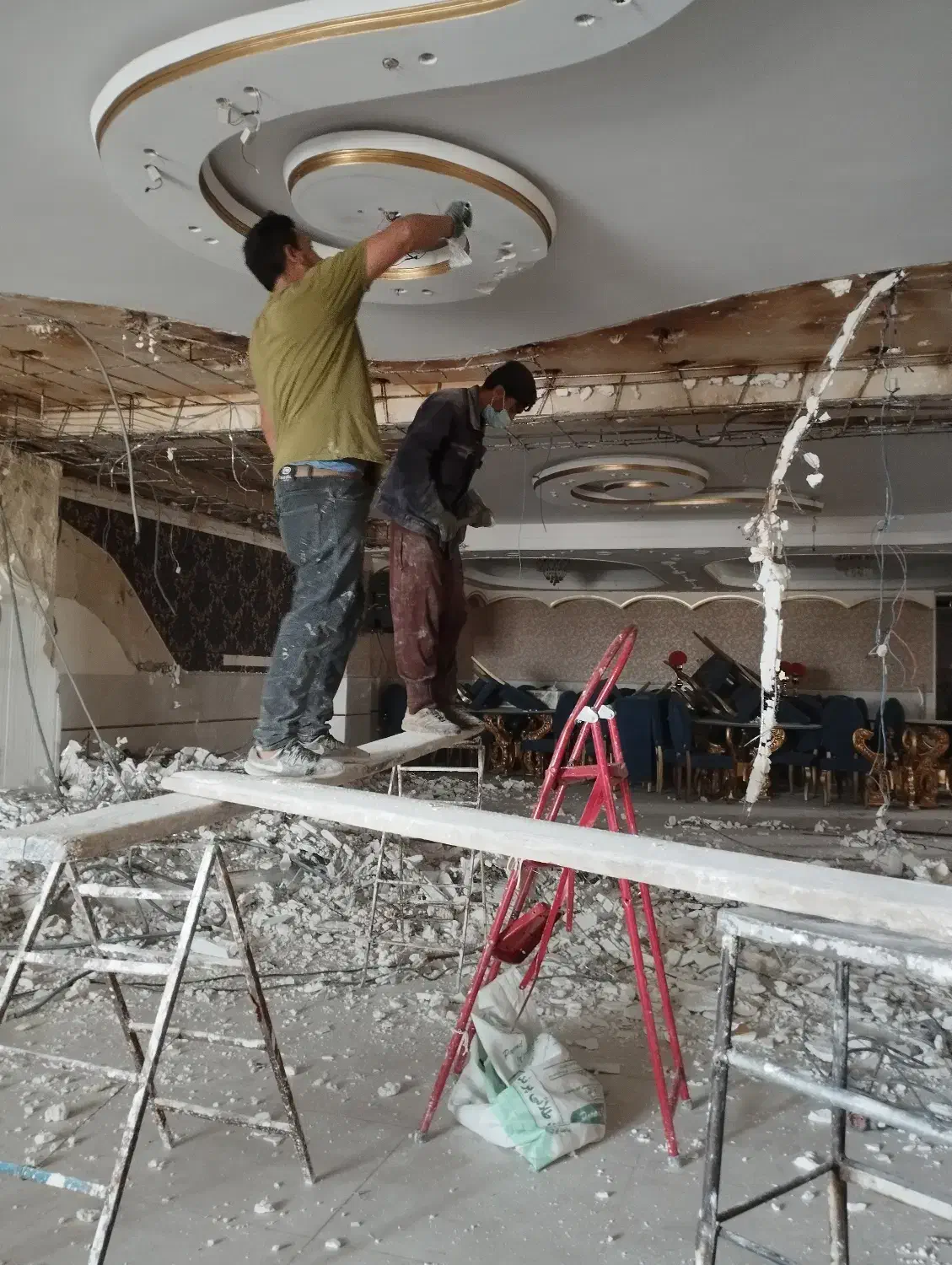 گچکاری تخریب بنایی بازسازی نارمک ونک نیاوران تجریش|خدمات پیشه و مهارت|تهران, پاسداران|دیوار