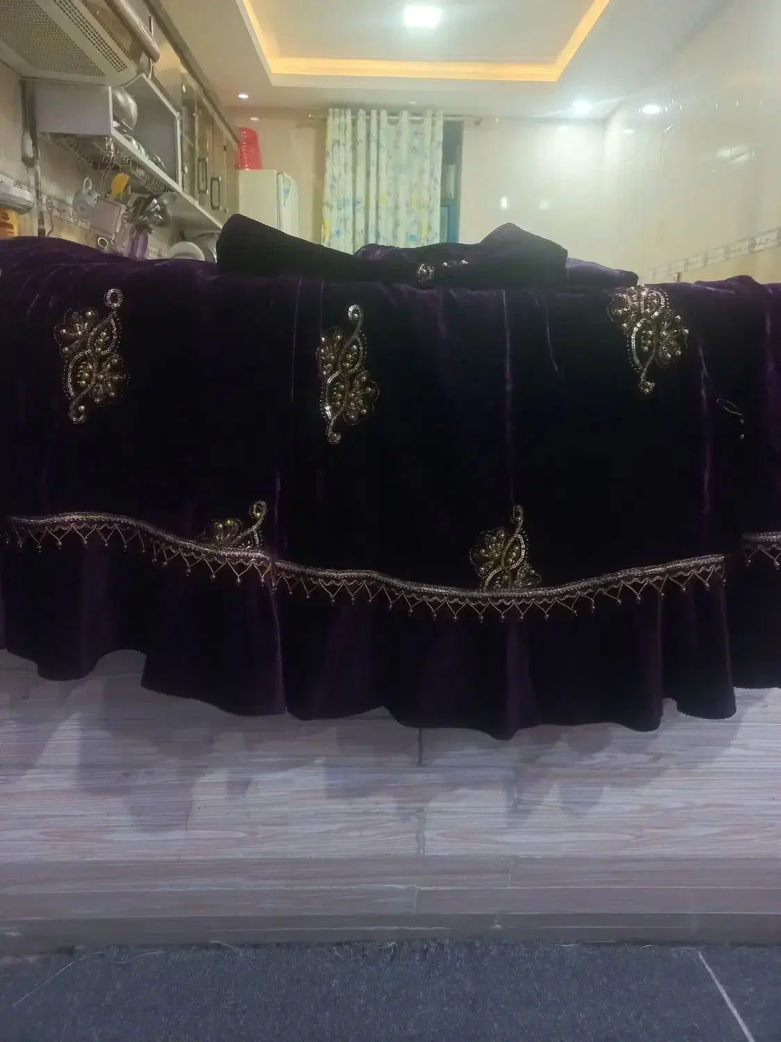 لباس محلی جنس ابریشم نو نو هستند|لباس|چرام, |دیوار