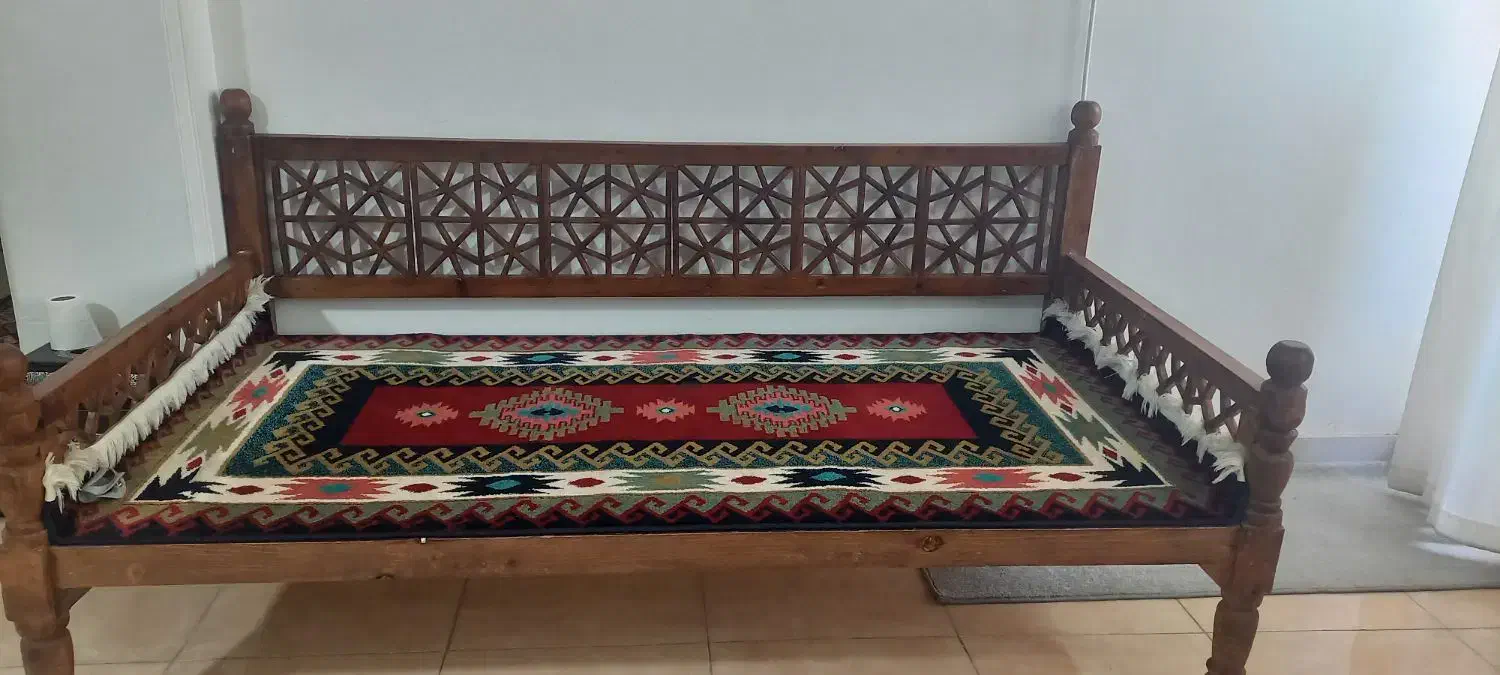 تخت سنتی|صندلی و نیمکت|نظرآباد, نظرآباد|دیوار