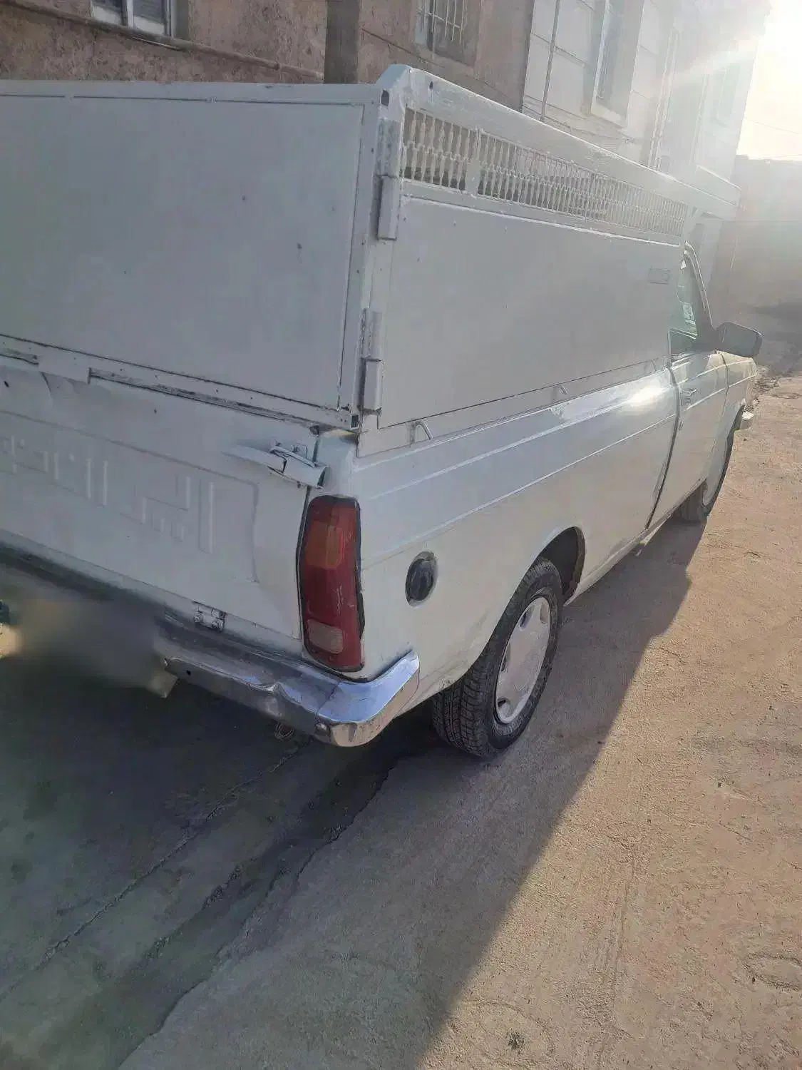 وانت مدل ۸۳ بنزینی شاسی یک طرف سالم|خودرو سواری و وانت|کاشمر, |دیوار