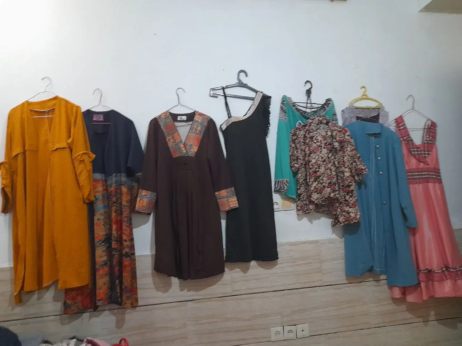 لباس|لباس|شیراز, شهرک کوشکک|دیوار