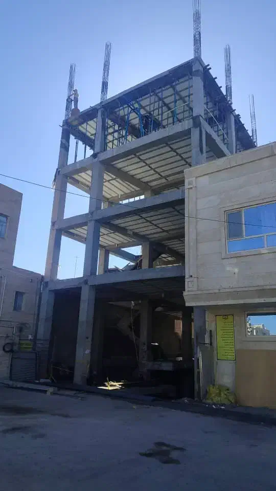 اپارتمان120متر با 50متر حیاط اختصاصی. مدرس آسمان|پیشفروش املاک|بیرجند, |دیوار