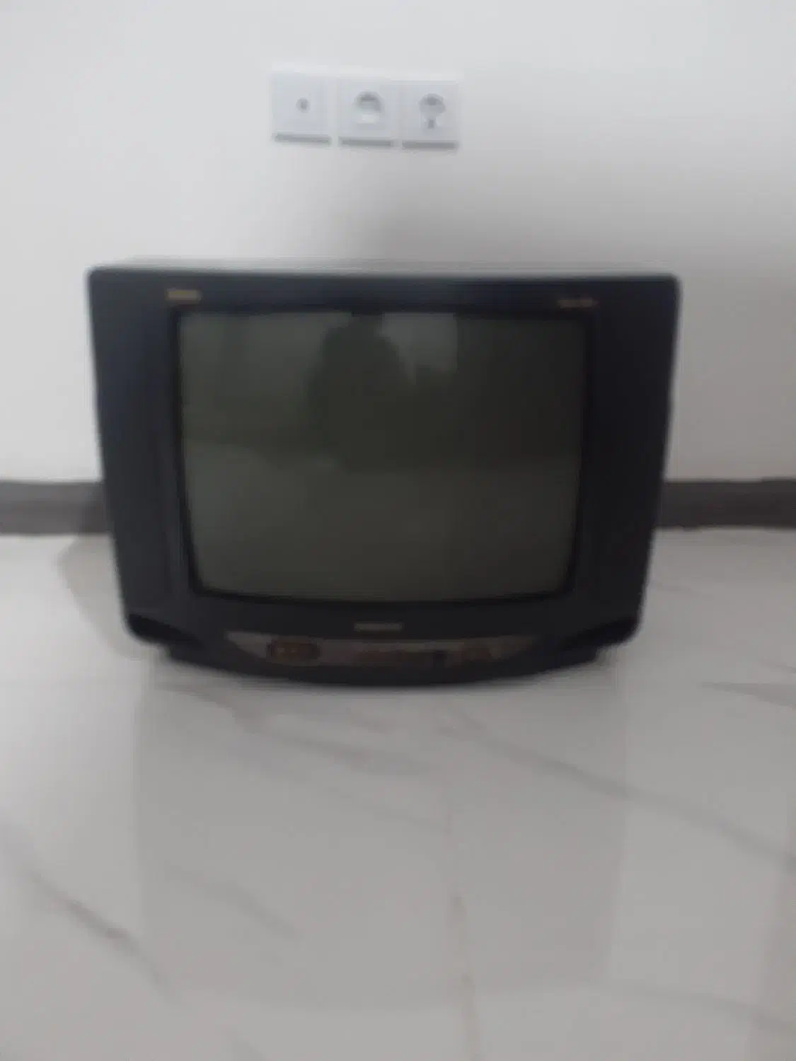 سامسونگ۲۱اینچ همراه با کنترل|تلویزیون و پروژکتور|گنبد کاووس, |دیوار