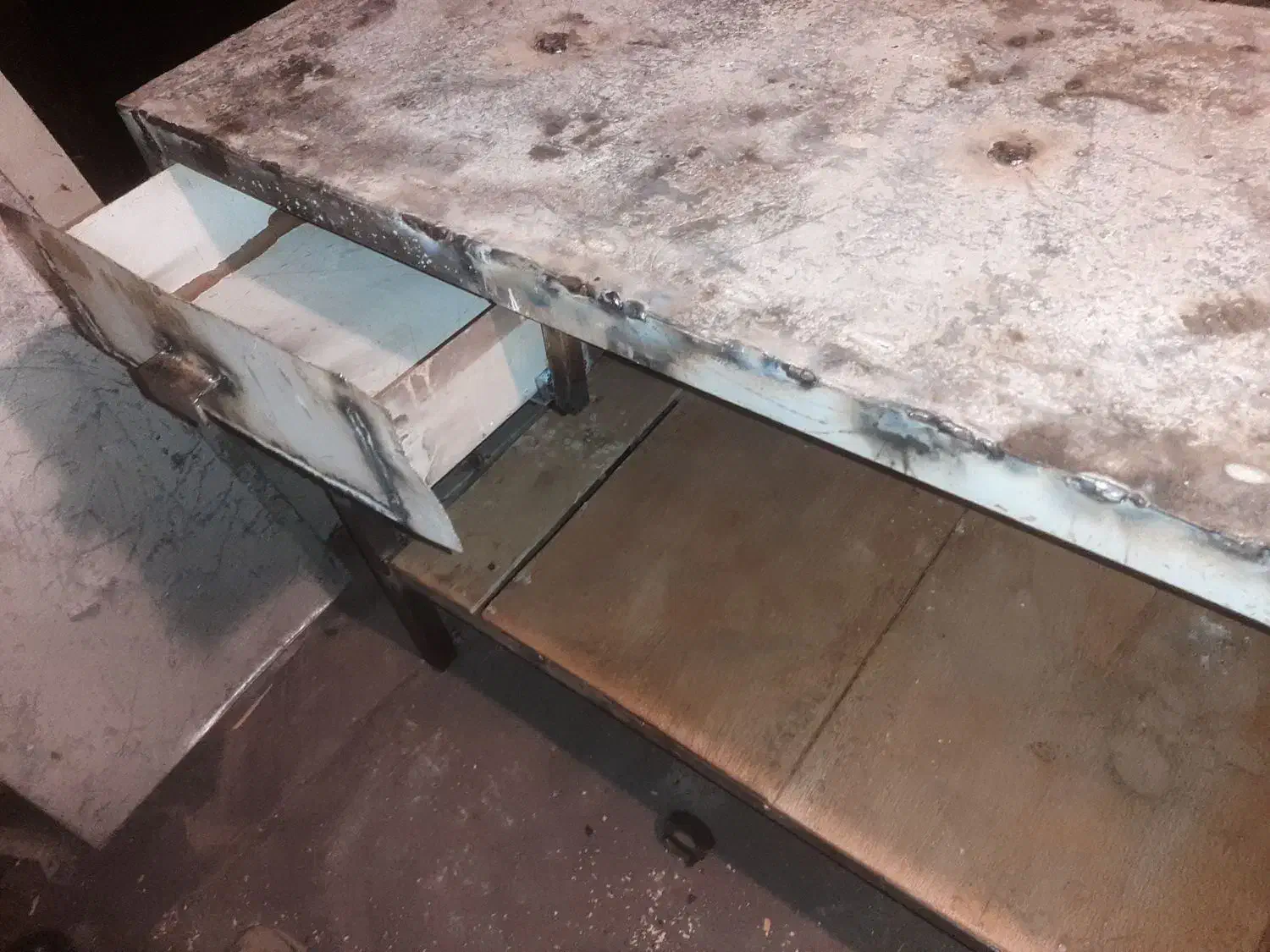 دوعدد میزکار اهنی|فروشگاه و مغازه|کرمانشاه, |دیوار