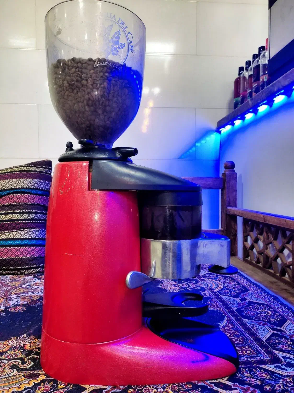 آسیاب قهوه|کافیشاپ و رستوران|سجاس رود, |دیوار