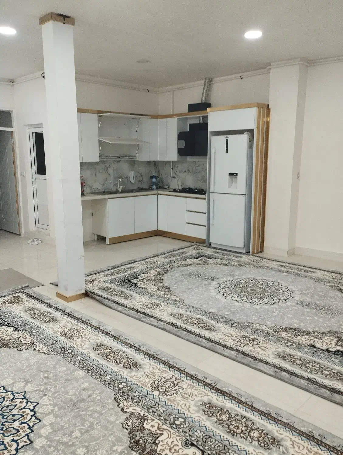 آپارتمان شیک واقع در کنار دانشکده علوم پزشکی|اجارهٔ کوتاه‌مدت آپارتمان و سوئیت|زابل, |دیوار