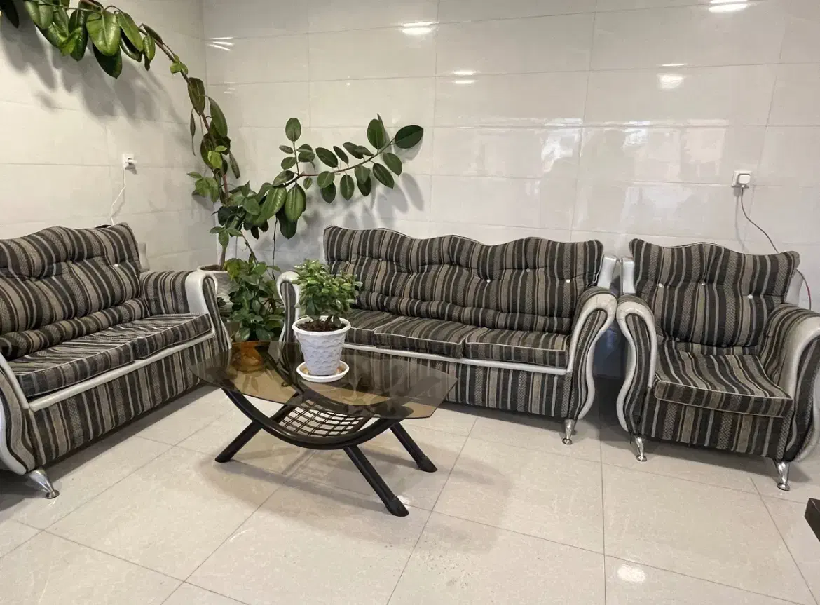 مبلمان ۶ ‌نفره|مبلمان خانگی و میز عسلی|شهرکرد, |دیوار