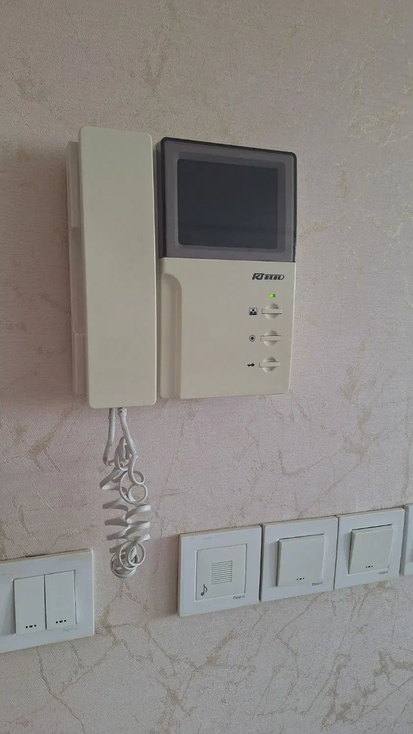 گوشی در باز کن|صوتی و تصویری|همدان, |دیوار