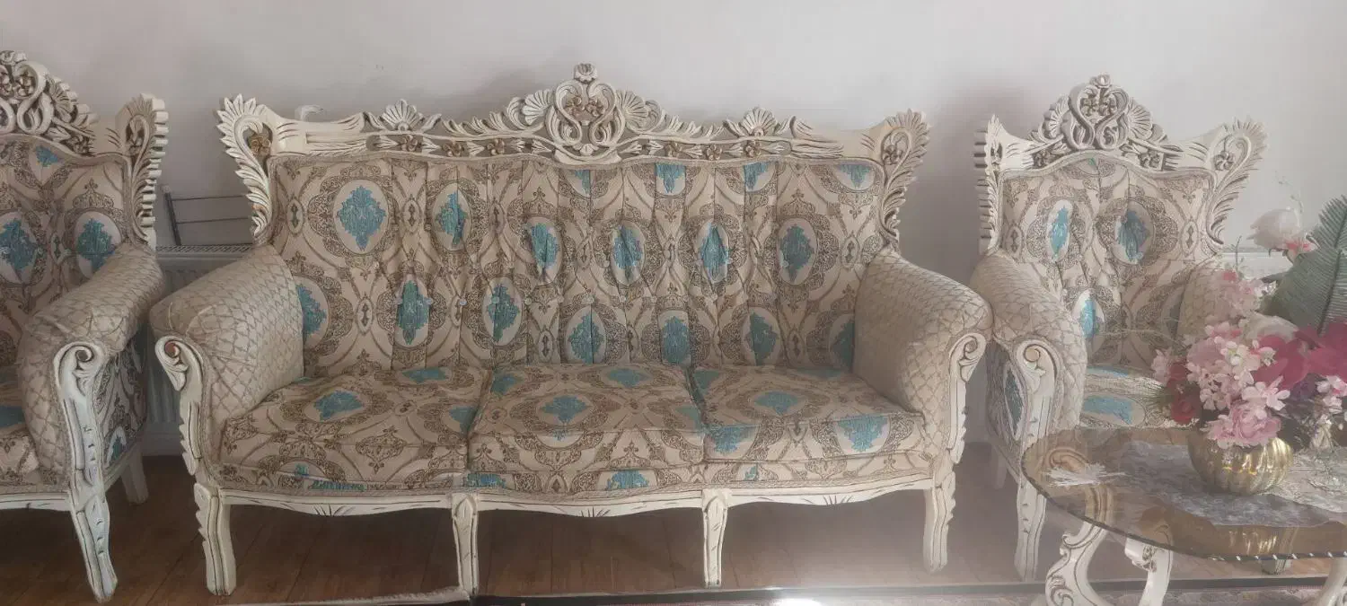 مبل سلطنتی درحدنوبدون ایراد.فروش فوری|مبلمان خانگی و میز عسلی|اردبیل, |دیوار