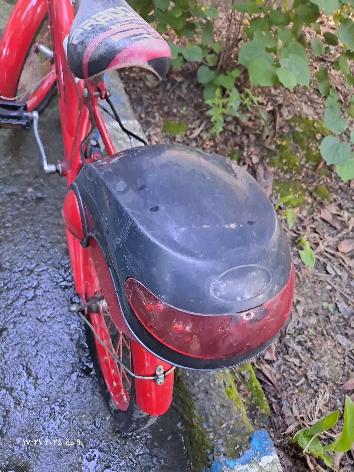 دوچرخه قرمز|دوچرخه، اسکیت، اسکوتر|رشت, نیروی دریایی|دیوار